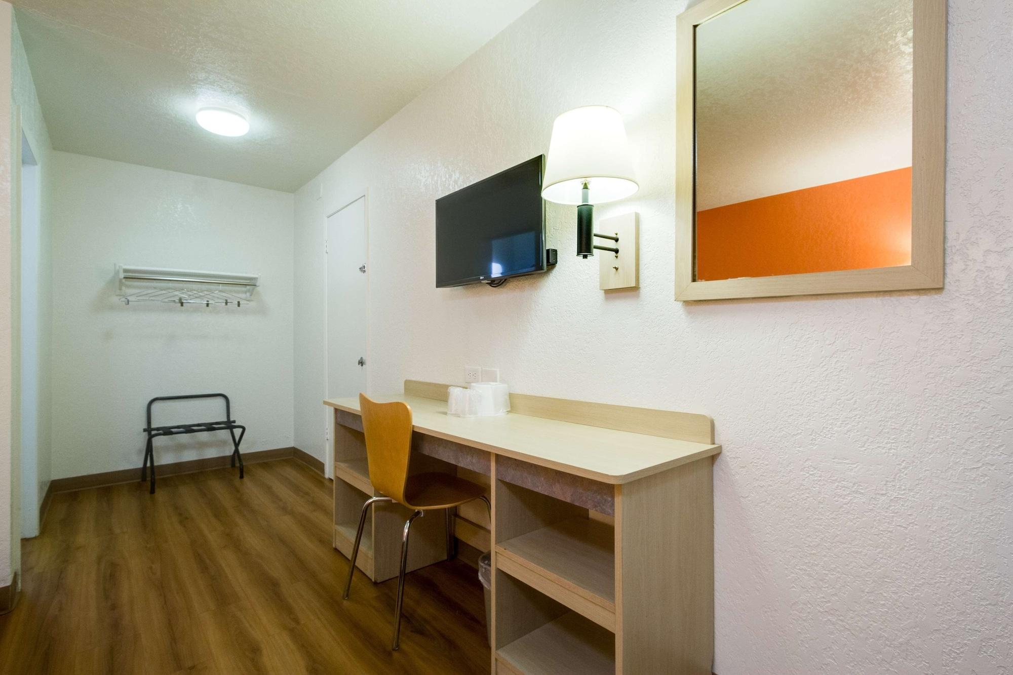 Park Inn By Radisson, Lakewood Ngoại thất bức ảnh