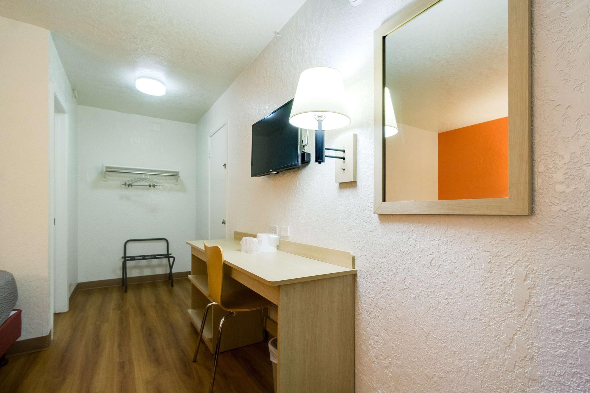 Park Inn By Radisson, Lakewood Ngoại thất bức ảnh