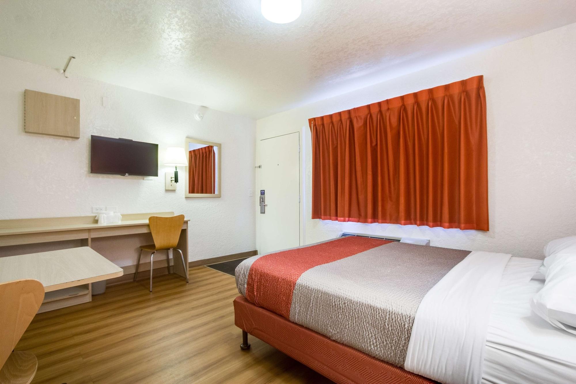 Park Inn By Radisson, Lakewood Ngoại thất bức ảnh