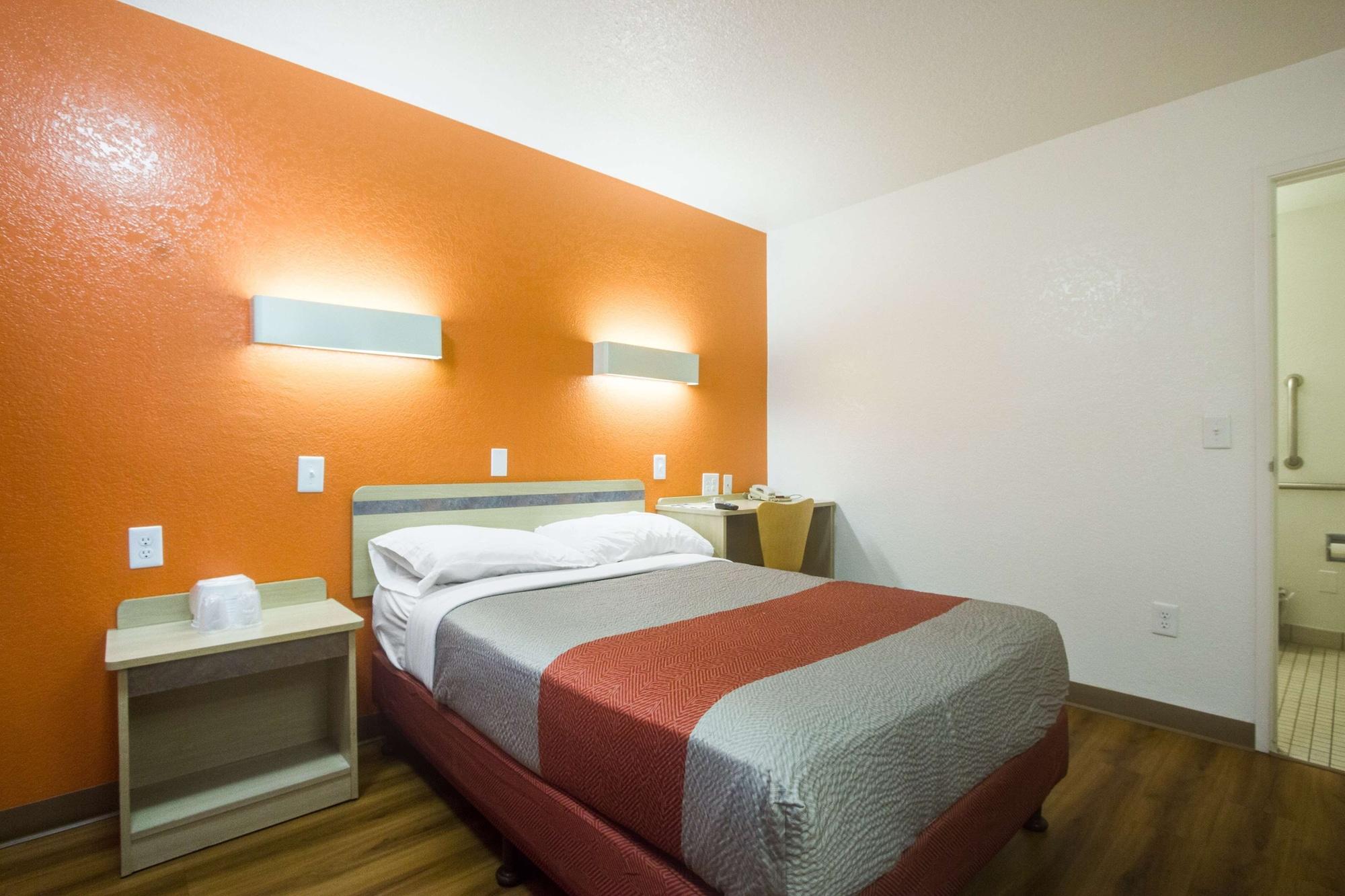 Park Inn By Radisson, Lakewood Ngoại thất bức ảnh