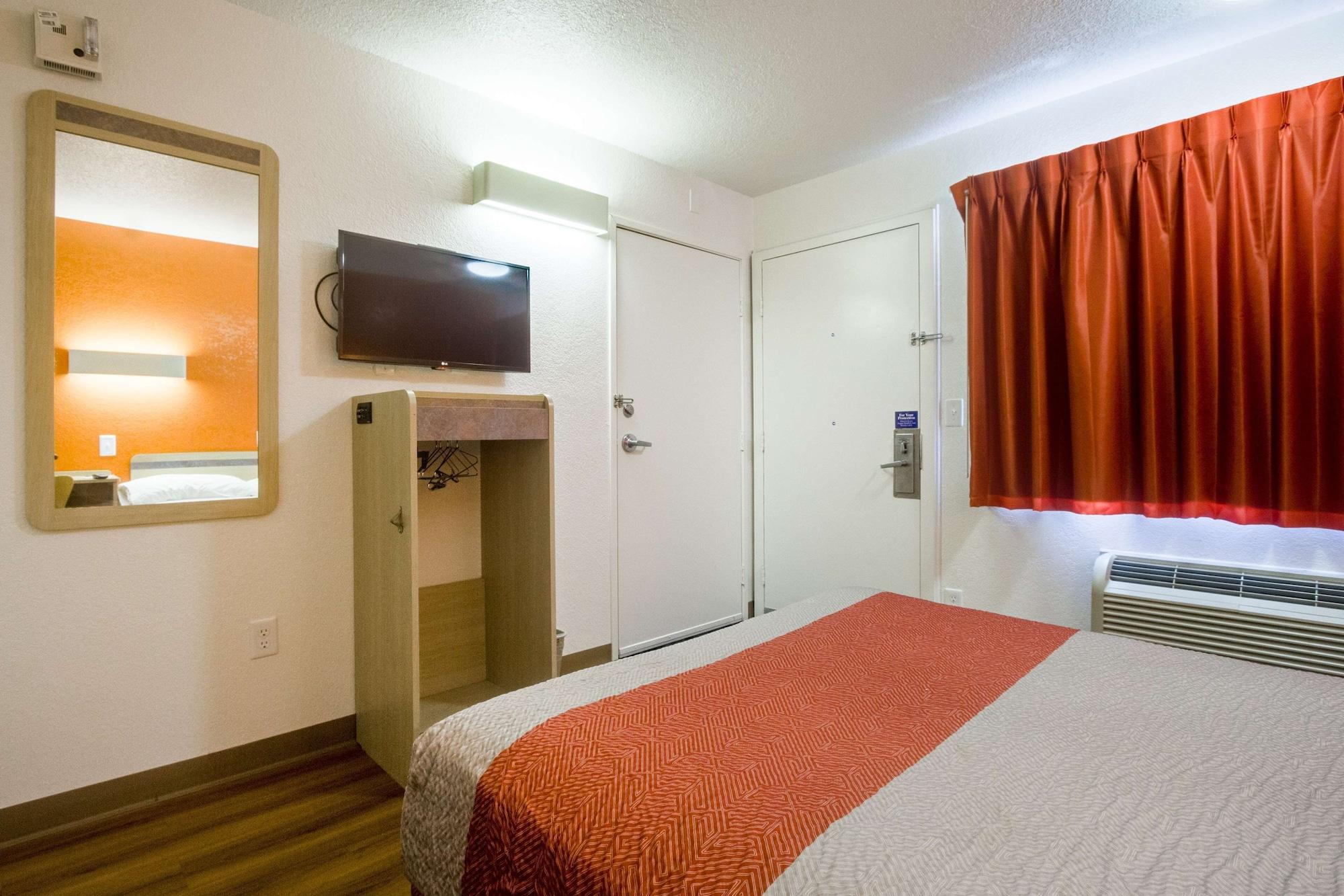 Park Inn By Radisson, Lakewood Ngoại thất bức ảnh