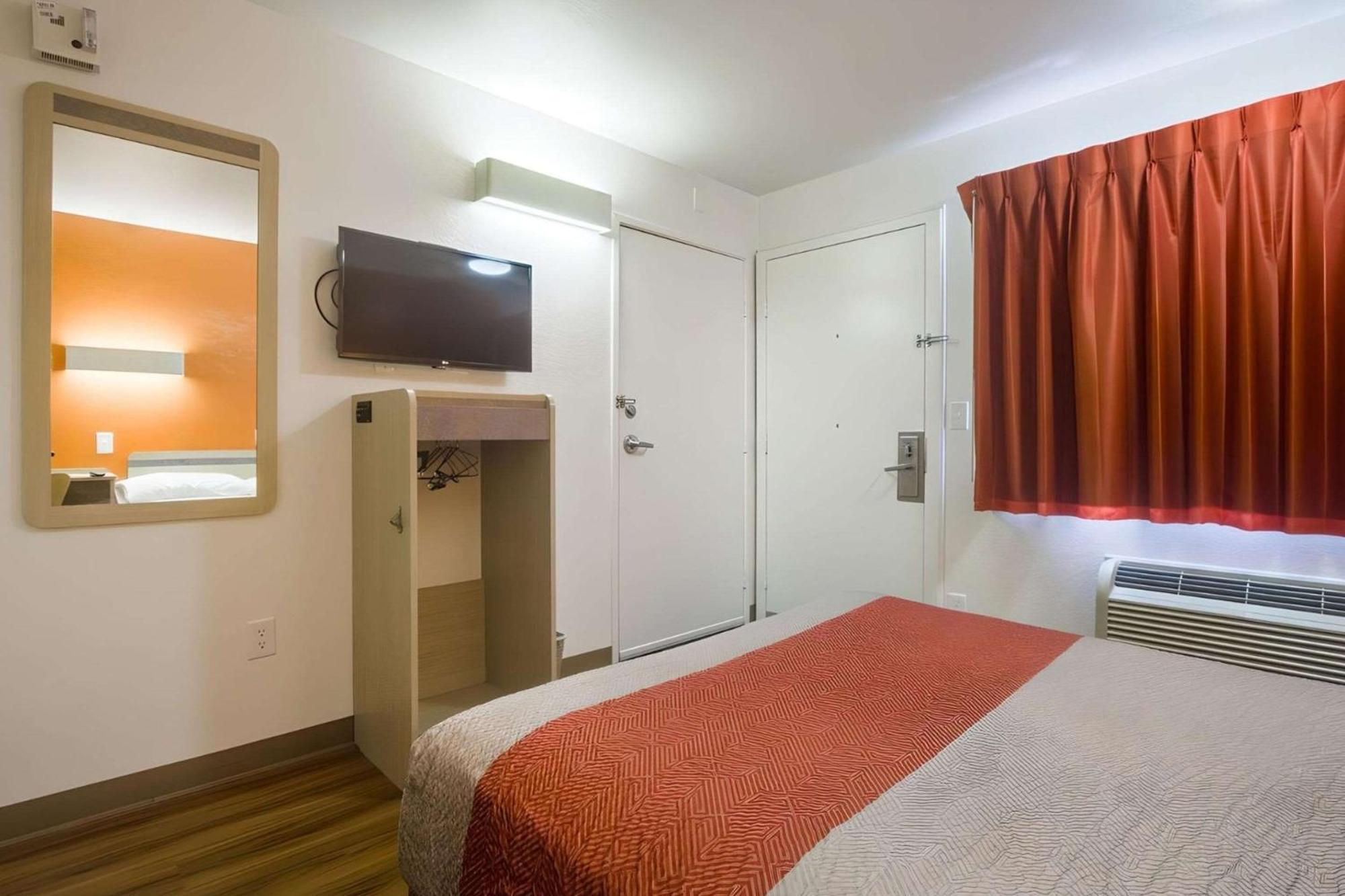 Park Inn By Radisson, Lakewood Ngoại thất bức ảnh