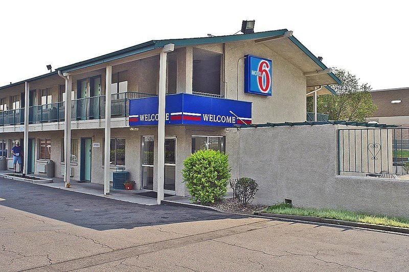Park Inn By Radisson, Lakewood Ngoại thất bức ảnh