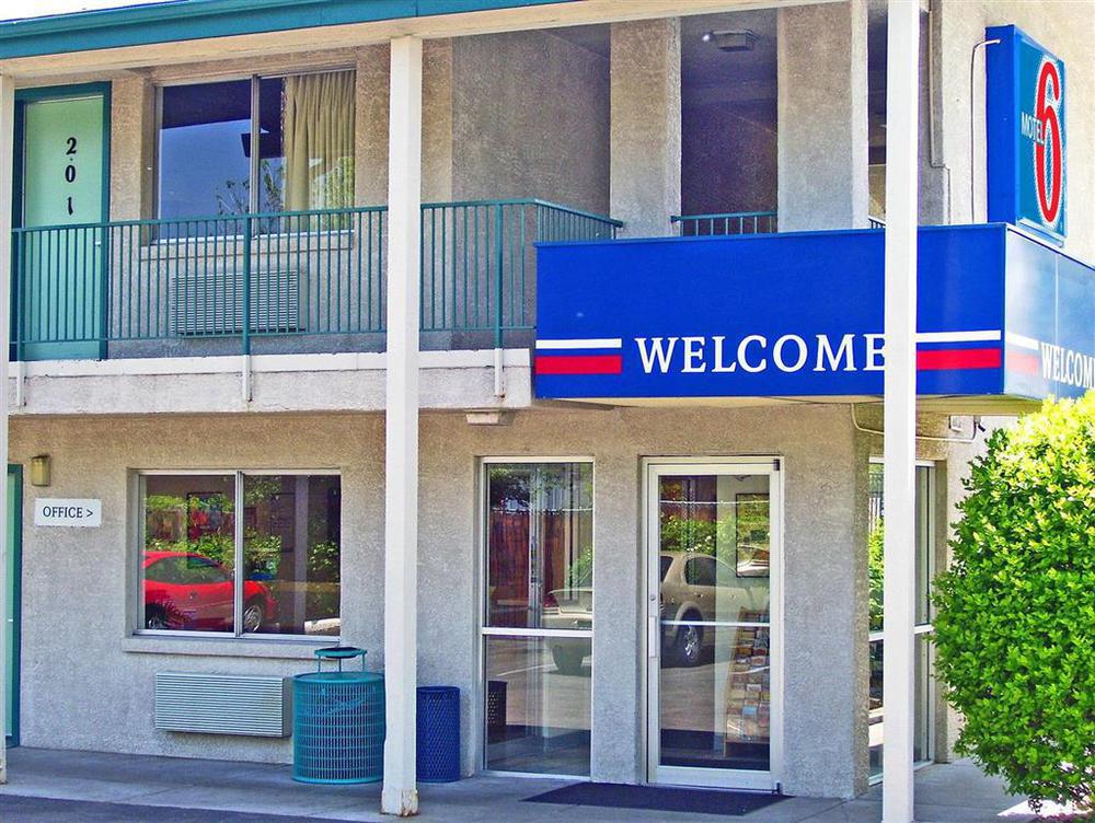 Park Inn By Radisson, Lakewood Ngoại thất bức ảnh
